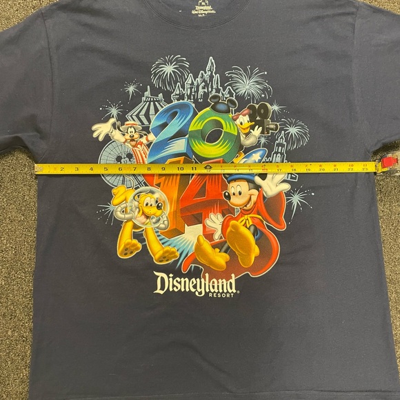 Disneyland Resort 💙Vintage Navy Blue Short Sleeve Tee, size XL UNISEX - Picture 6 of 6